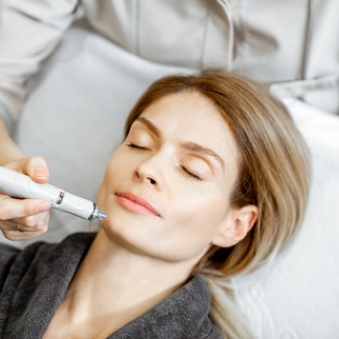 Điện di Vitamin C, Serum trắng sáng