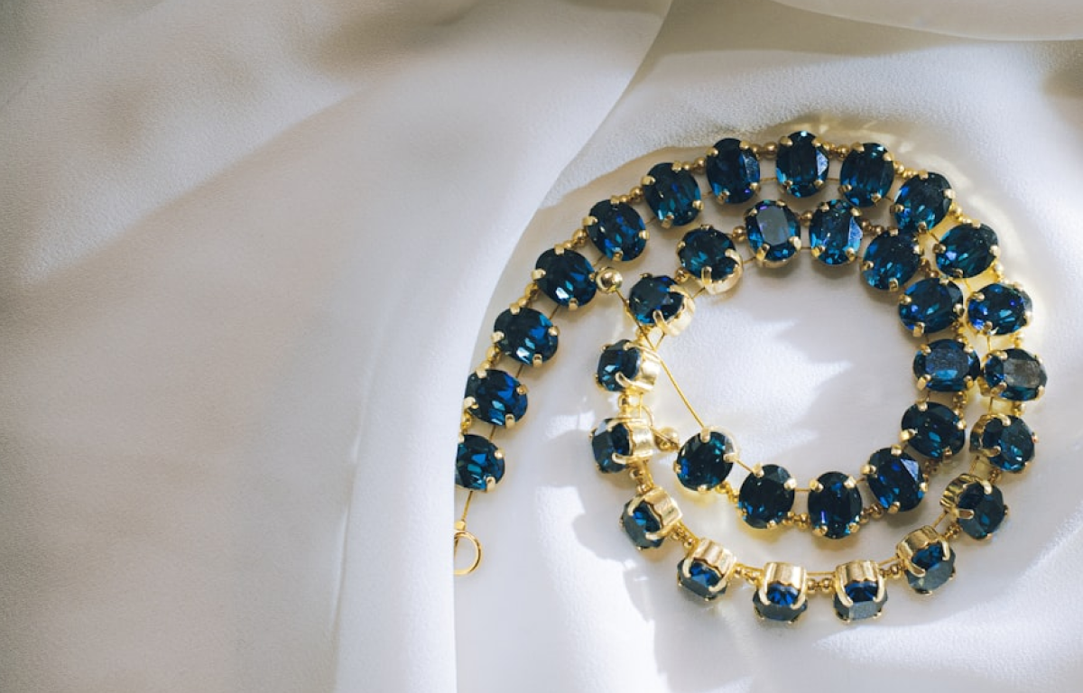 Cách chọn trang sức phù hợp với tông da